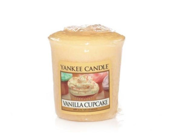 Candela Votive Classic Vanilla Cupcake – Yankee Candle