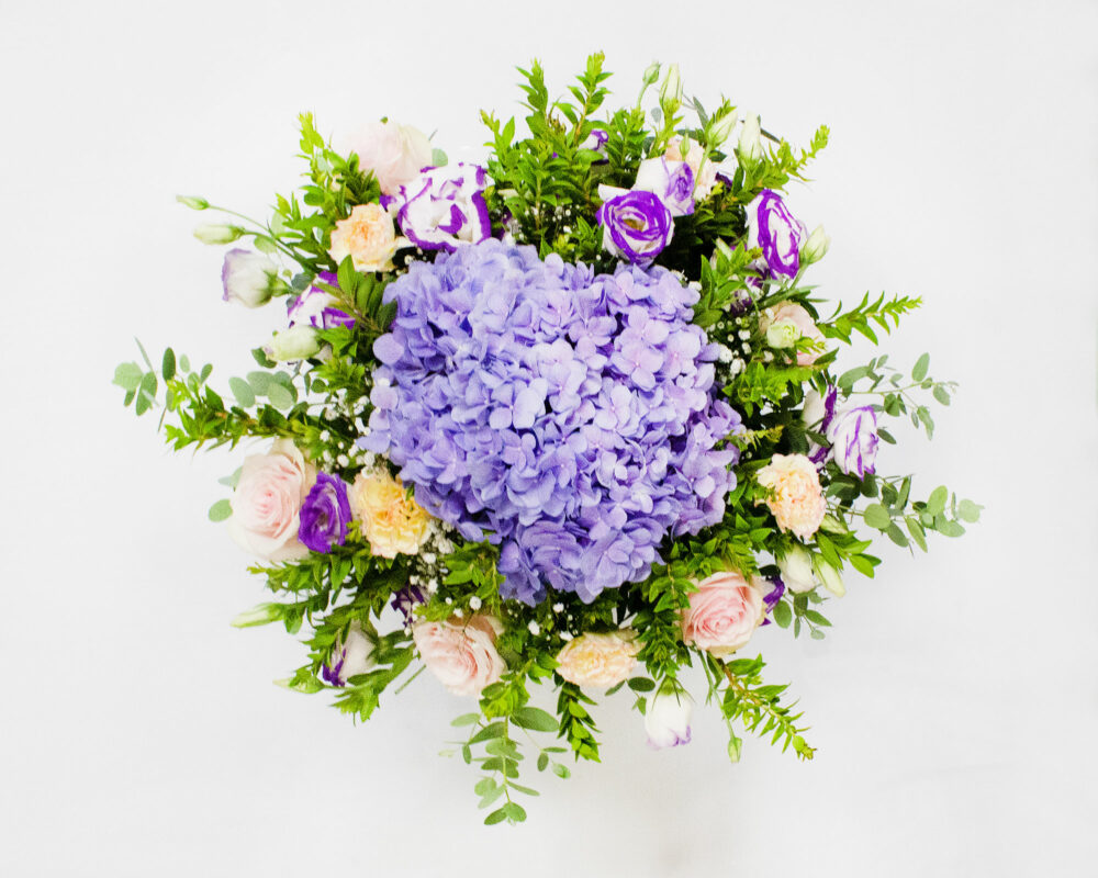 bouquet stagionale gypsophila lisianthus rosa garofano ortensia cinereaeucaliptus hortensia floralgarden 3