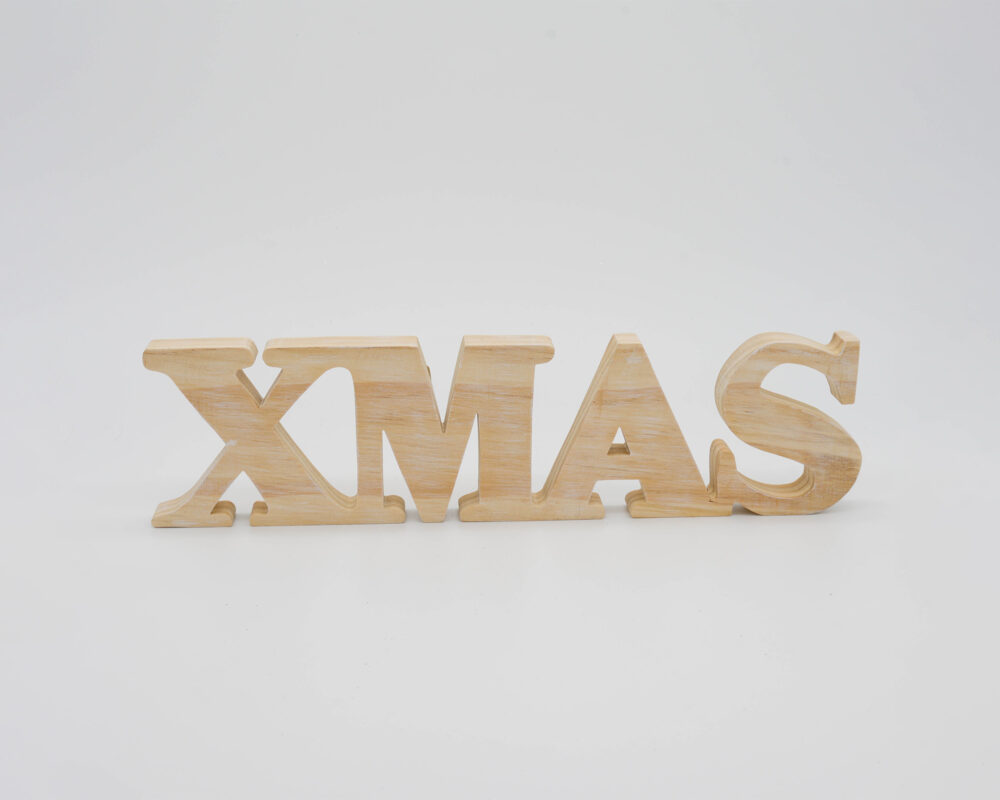 Sagoma con scritta XMAS in legno naturale