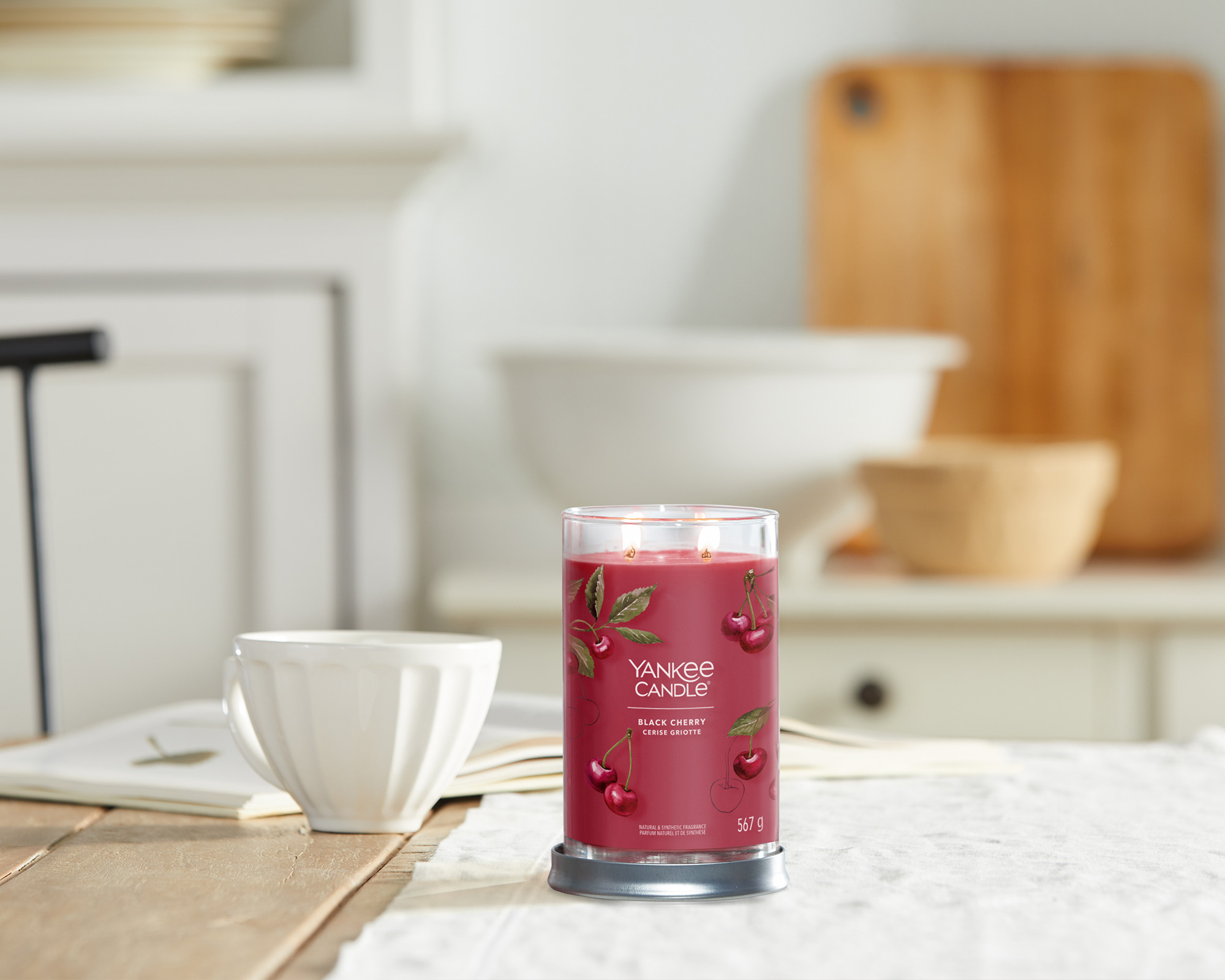 Candela Tumbler Grande Black Cherry - Yankee Candle - FloralGarden