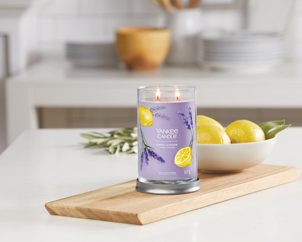 Candela Tumbler Grande Lemon Lavender - Yankee Candle - immagine 8