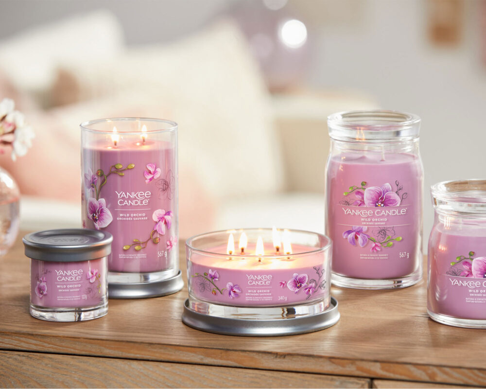 Candela Tumbler Piccola Wild Orchid - Yankee Candle - immagine 4