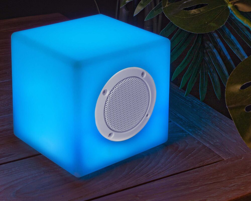 0827435 8051836219496 Lampada led cubo speaker pe 15x15 0004 0827435 AR1